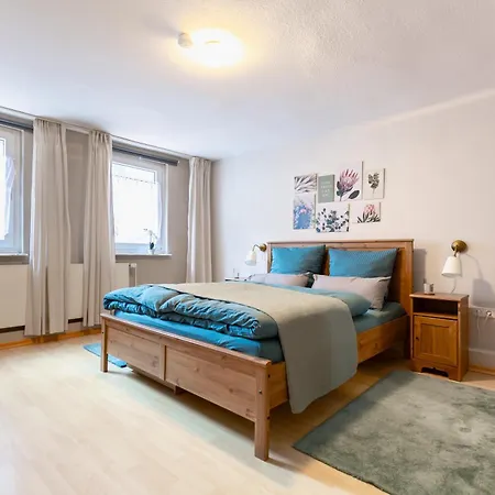 Jungblut In 3* Schlitz